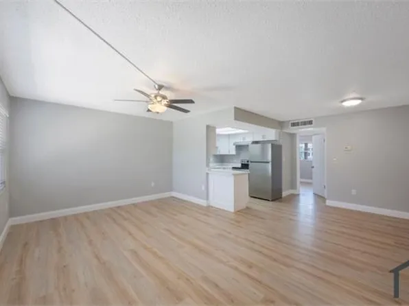 6810 Park St S #8, Saint Petersburg, FL 33707