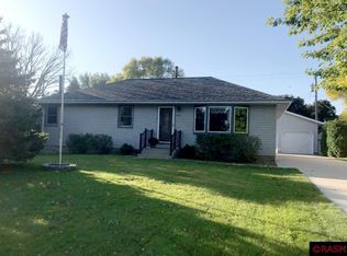 421 3rd St, Nicollet, MN 56074