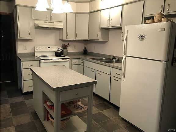 3rd image of 5323 N Main St #25