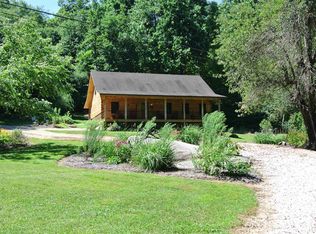 912 Love Rd, Lyndhurst, VA 22952