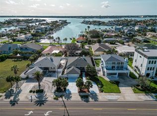 2801 Gulf Blvd, Belleair Beach, FL 33786