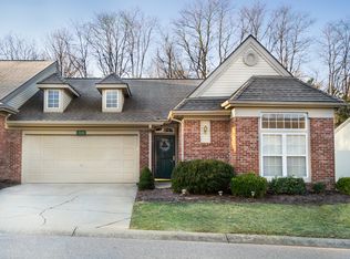 726 E Moss Creek Dr, Bloomington, IN 47401