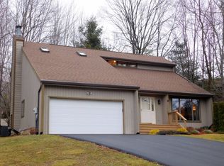 18 Redwood Rd, Endicott, NY 13760