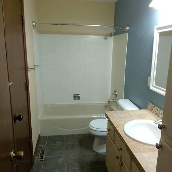 1512 Knollcrest Dr — Photo 9