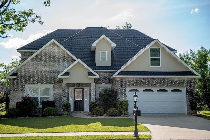 1st image of 111 Parkview Grv