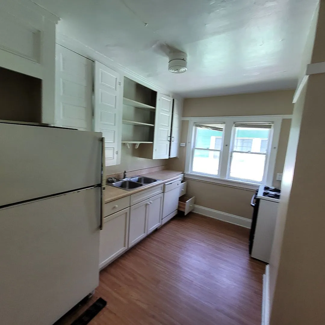 1619 Hillcrest Rd — Photo 3