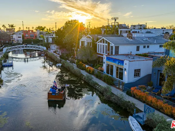 225 Carroll Canal, Venice, CA 90291