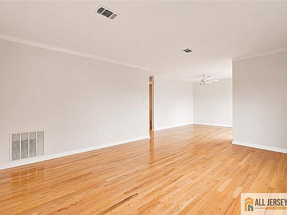 5th image of 50 Prospect St #3011