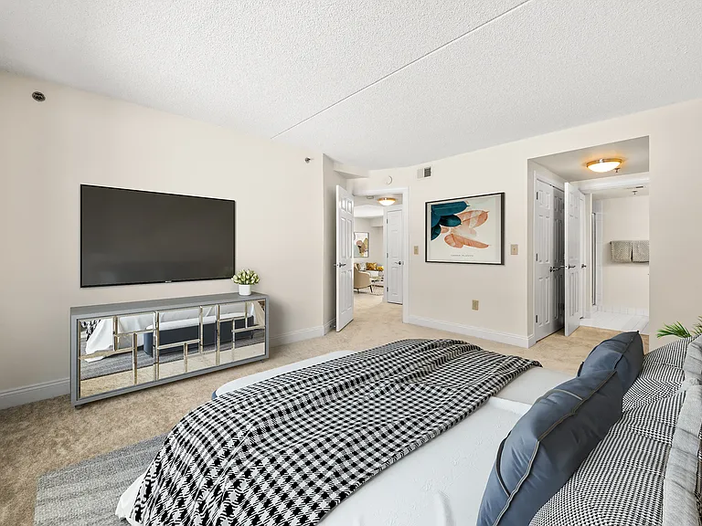 Chaddwell Apartments — Photo 3