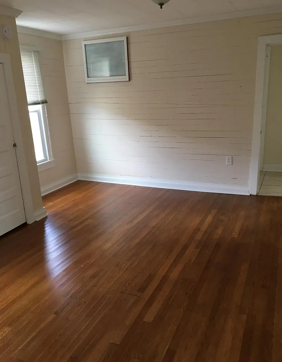 2 bed, 1.5 bath, 1650 sqft, $1,650 — Photo 2