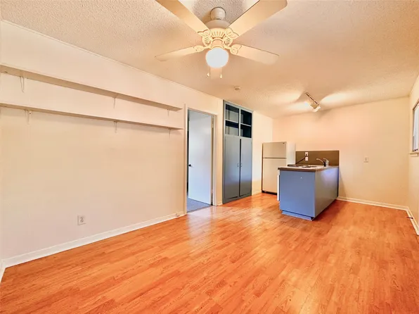 2721 Hemphill Park #B-204-21g, Austin, TX 78705