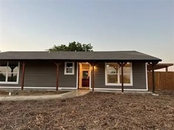 1101 W Hill St, Eastland, TX 76448