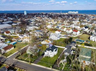 29 Maple Ave, Keansburg, NJ 07734