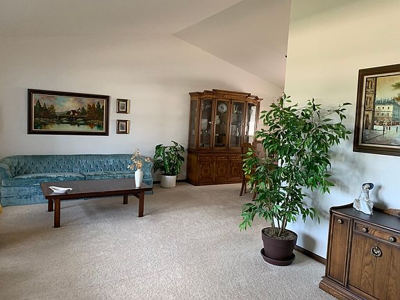 3rd image of 1225 Westbury Dr