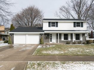 401 Wildwood Dr, Holland, MI 49423