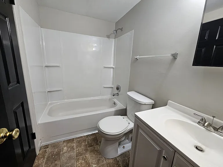 923 Lami St — Photo 4