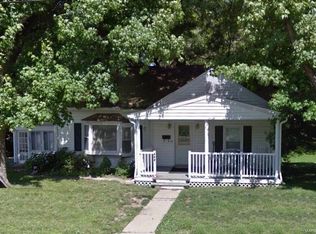 104 Stanton St, Lebanon, IL 62254