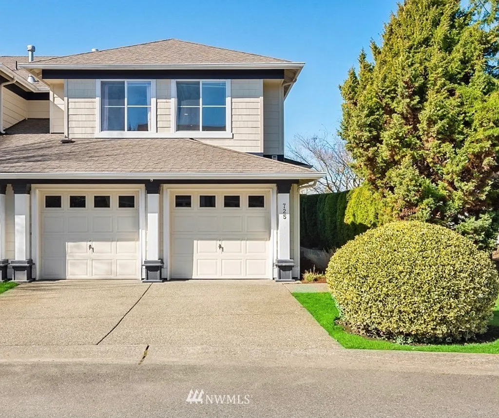 3 bed, 2.5 bath, 1830 sqft, $3,600 — Photo 1