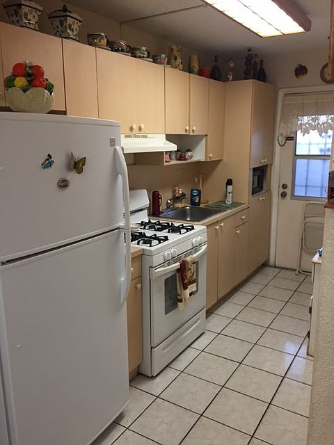 1st image of 20210 NE 2nd Ave APT V11