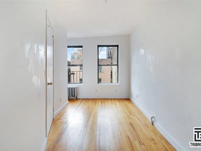 6545 Broadway #1B — Photo 1