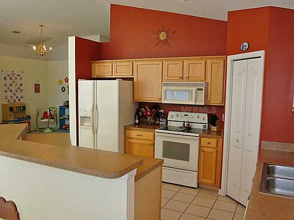 5th image of 903 Addison Dr NE