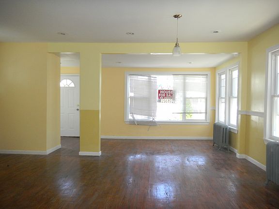 4th image of 11136 204th St