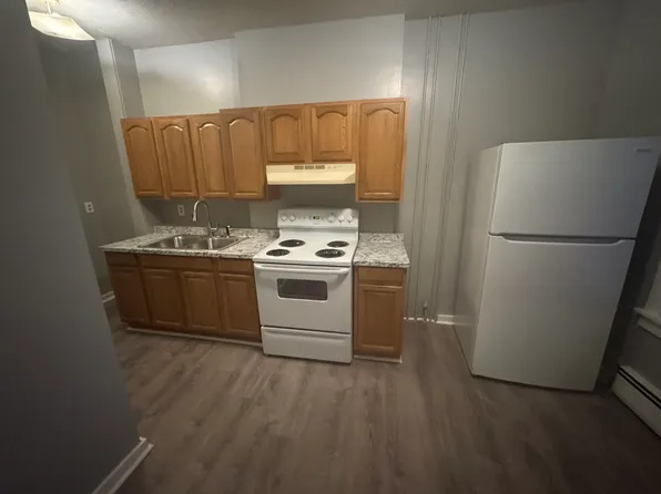 389 Hamilton St #1, Southbridge, MA 01550