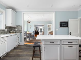 127 W Main Rd, Middletown, RI 02842