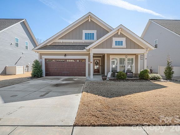 3rd image of 3081 Spring Forest Rd