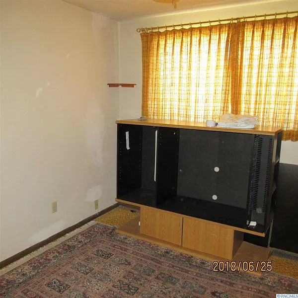 Thumbnail 12