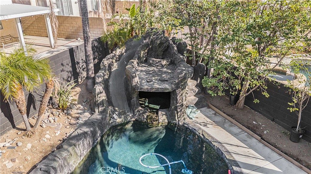 14868 Pony Ct, Fontana, CA 92336 | Zillow