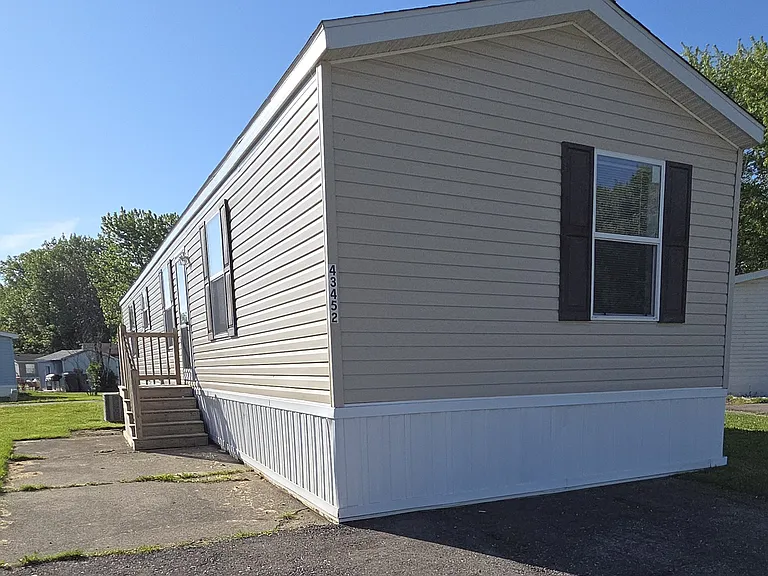 43452 Meadowlark Cir — Photo 1
