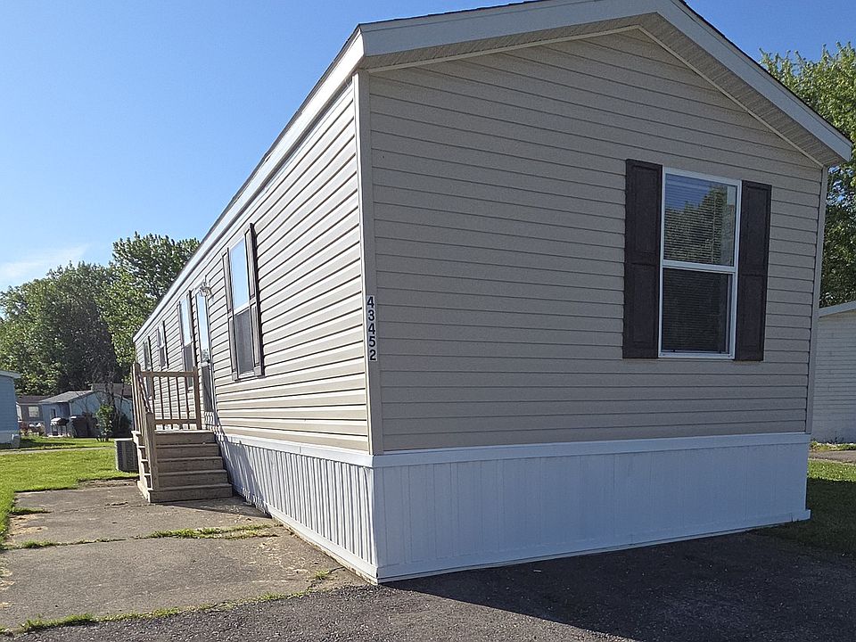 1st image of 43452 Meadowlark Cir