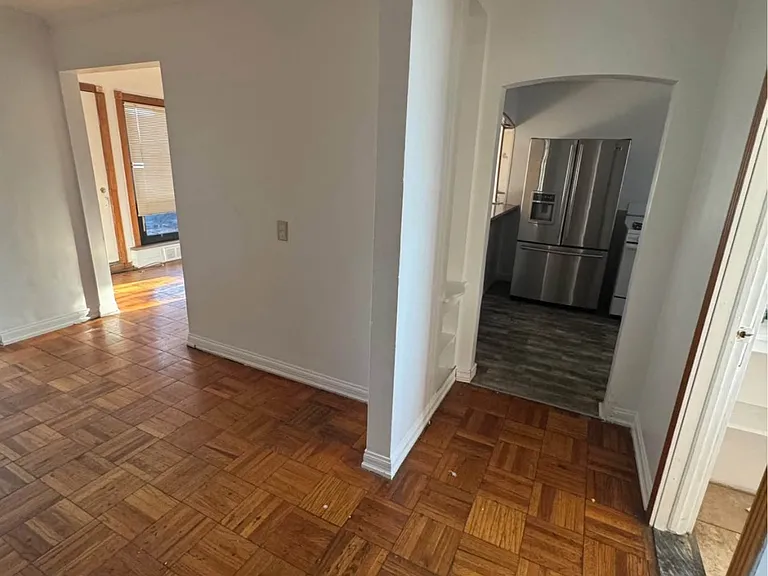 3475 Fort St #2 — Photo 10