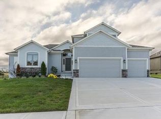 4205 N 141st St, Basehor, KS 66007