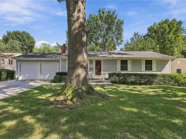 8703 Belleview Ave, Kansas City, MO 64114