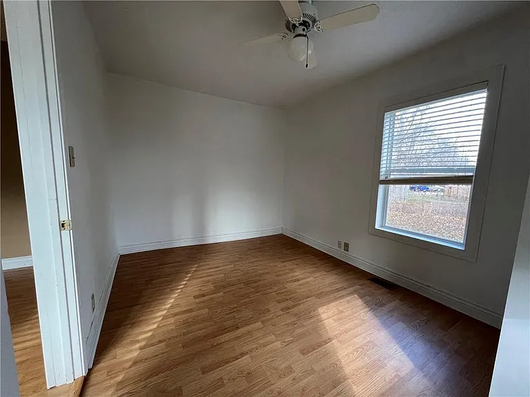 303 Indianapolis Ave — Photo 7