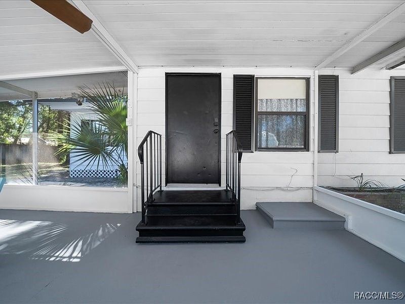 お盆セールTWNTY TWO \"NOT LIKE US\" Sterling Collectables: 2025 Belleek Wild West Snowman Porcelain