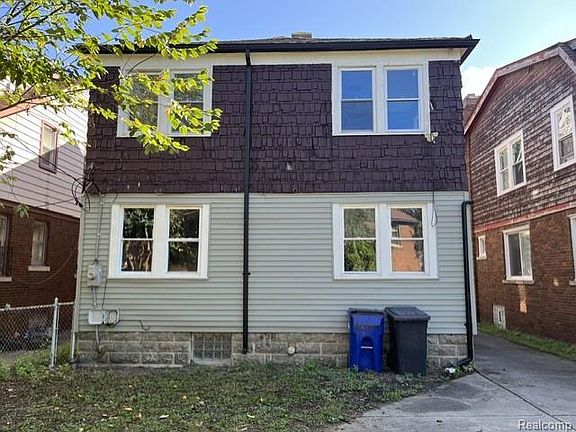 2nd image of 16211 Princeton St