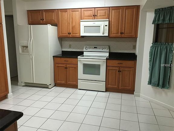 4th image of 1211 Kenway Ave