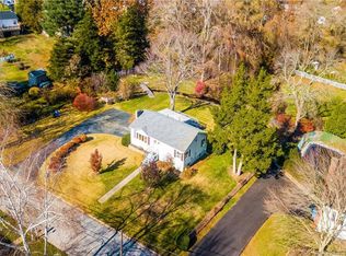 241 Old Salem Rd, Norwich, CT 06360