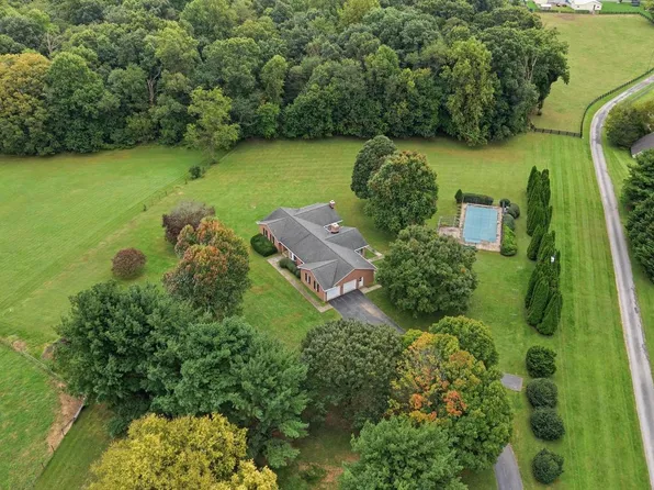 2149 Woodbine Rd, Woodbine, MD 21797