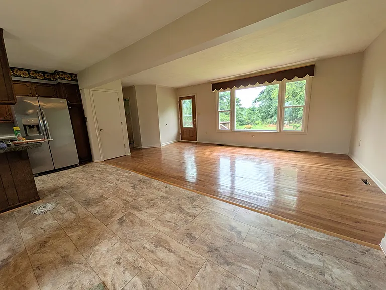 431 Westfield Ave — Photo 2