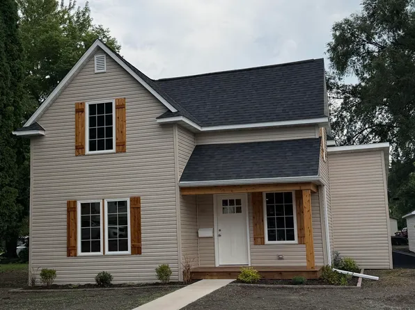 322 N G St, Oskaloosa, IA 52577
