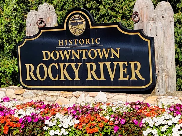 19140 Old Detroit Rd #7, Rocky River, OH 44116