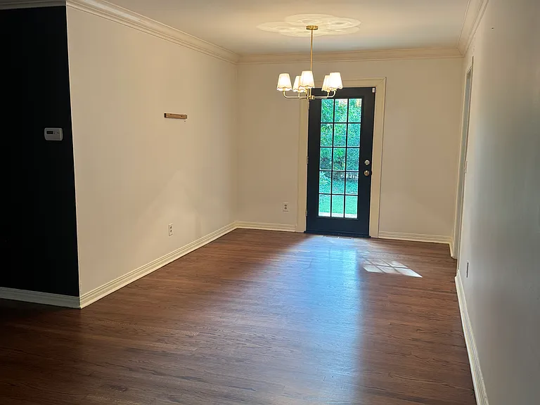 9817 Chesterton Pl — Photo 5