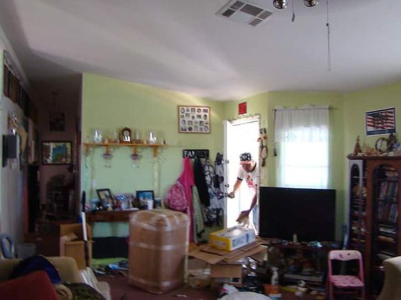 2nd image of 511 Dayton Cir SE