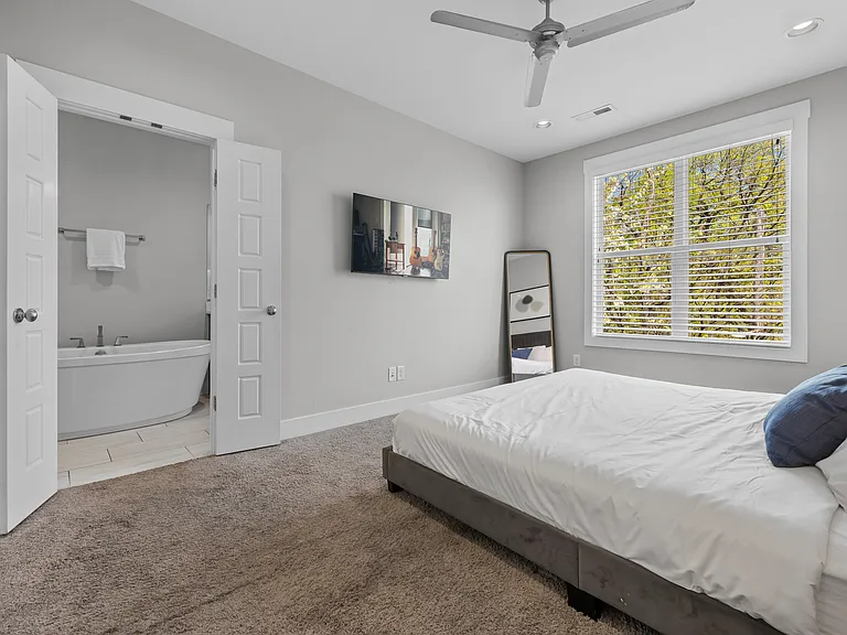 1815 Ridley Blvd #5 — Photo 3