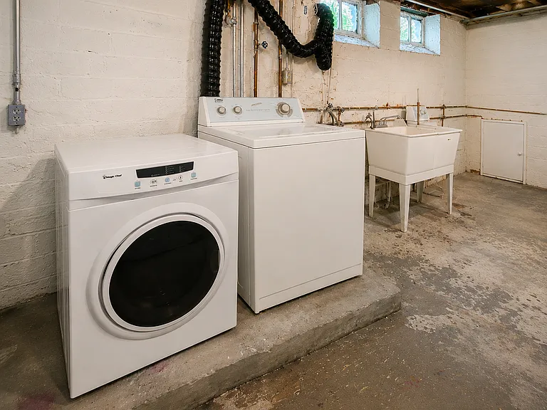 On site Washer and Dryer provided by Landlord. Basement provides extra storage non live-able space (water heater updated in 2026).