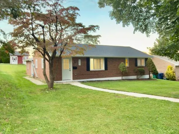2037 Girard Ave, West Lawn, PA 19609